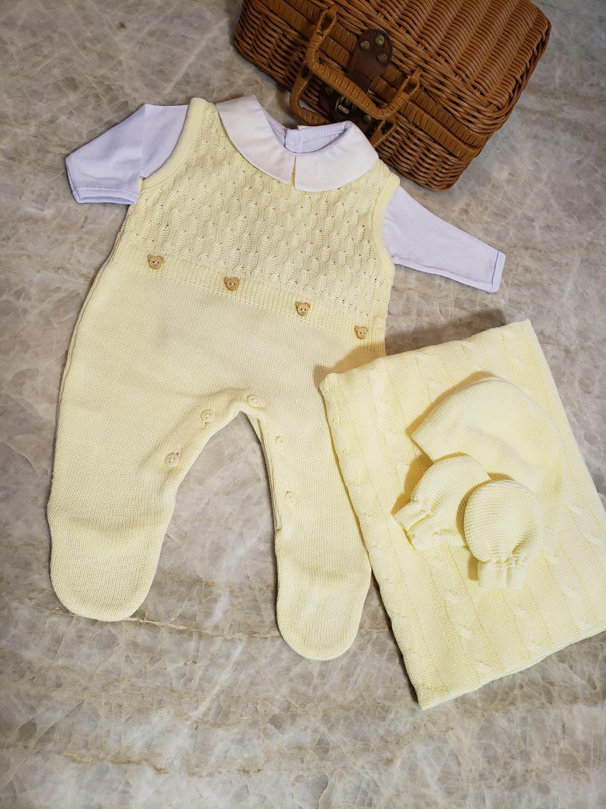Saída Maternidade Tricô Tranças Amarela — Kit Completo